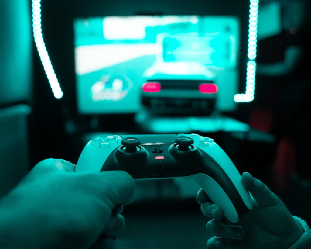 VirtualRealm — PlayStation 5 zona uz lielā ekrāna